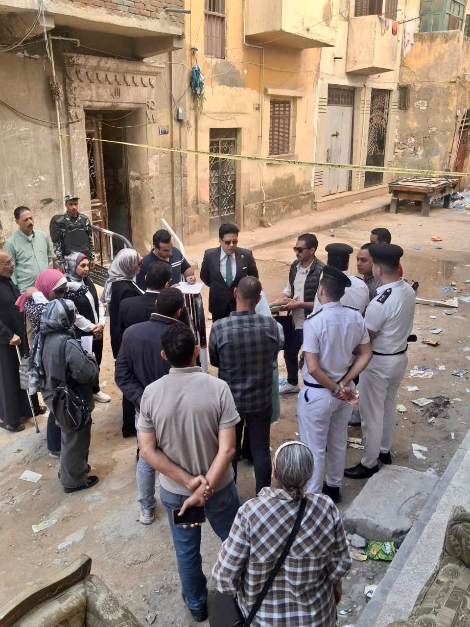 النيابة الإدارية تفحص واقعة ميل عقار أمبروزو المكون من 14 طابق بالإسكندرية (6)