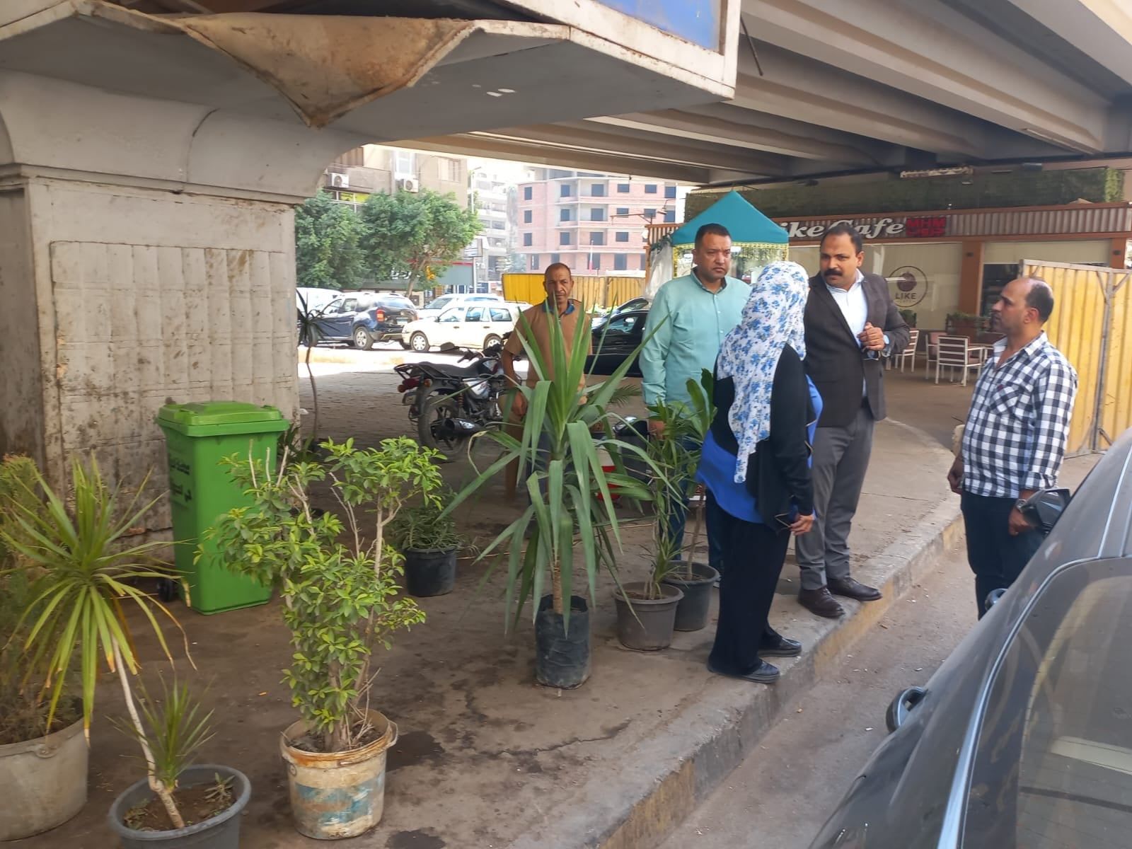 جانب من صناديق القمامة جانب من صناديق القمامة