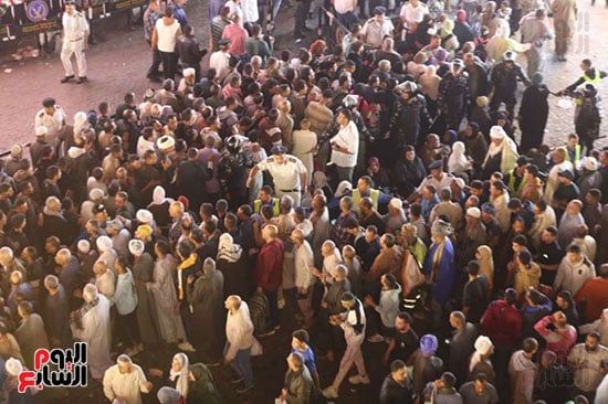 زفة فى مولد السيد البدوي (2) زفة فى مولد السيد البدوي (2)