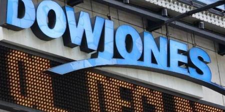 "داو جونز" يهبط بأكثر من 800 نقطة مع قفزة النفط