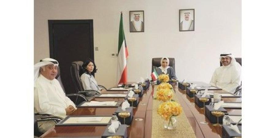 وزيرة الشؤون زارت هيئة «ذوي الإعاقة» واطلعت على آلية إنجاز المعاملات ومستوى الخدمات
