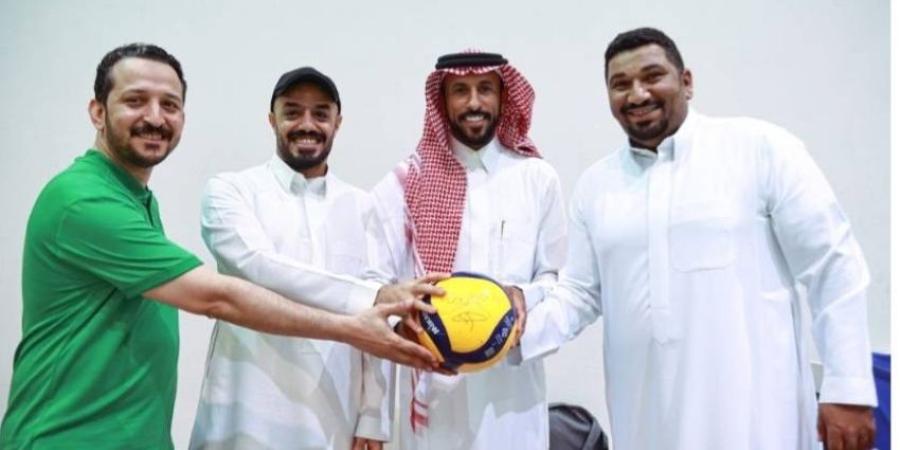 بعد غياب 10 سنوات.. نادي الروضة يعلن رسمياً عودة فريق كرة الطائرة إلى ساحة المنافسات