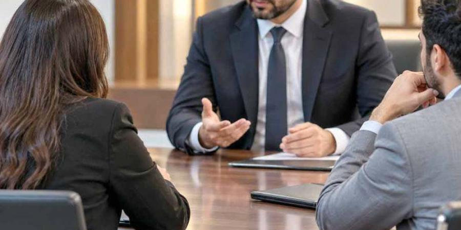 إلزام امرأة بسداد 1.46 مليون درهم كفالةً لِدَين شريكها في مشروع عقاري