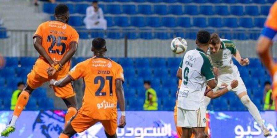 الأهلي يفوز على الفيحاء 3-2 في لقاء مثير بالدوري السعودي