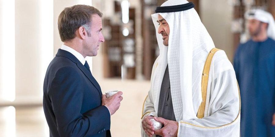 رئيس الدولة والرئيس الفرنسي يبحثان تعزيز التعاون والتطورات الإقليمية