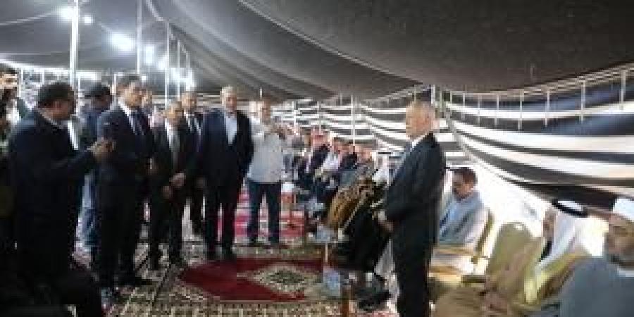 مندوبا عن الملك وولي العهد .. العيسوي يعزي عشيرة بن طريف