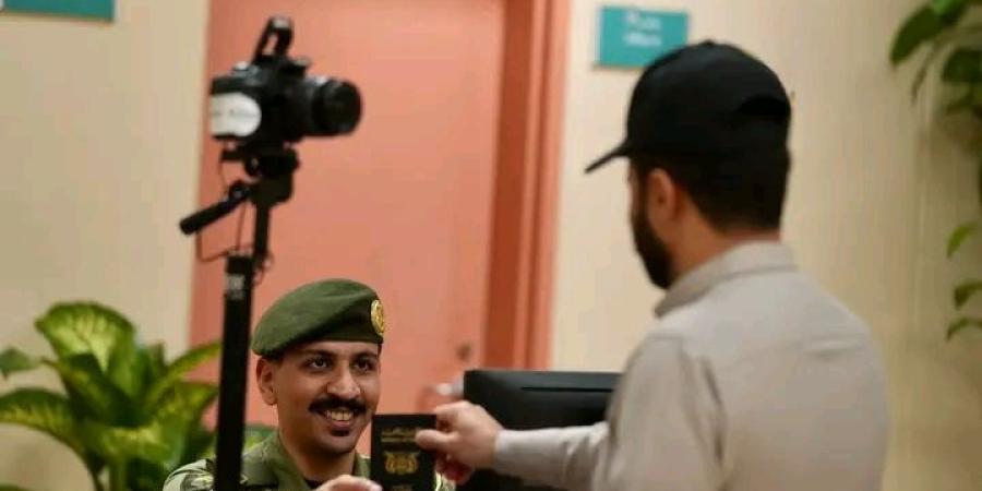 الجوازات السعودية توضح إجراءات تصحيح أوضاع اليمنيين المقيمين