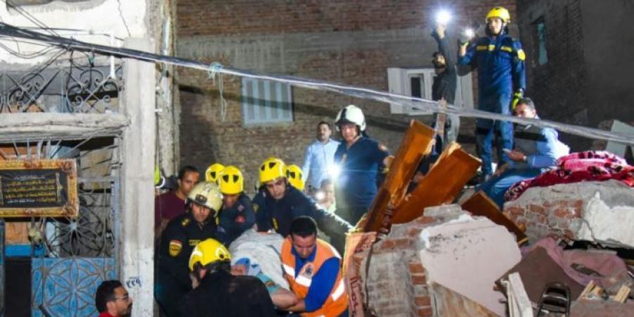 انتشال جثتين من أنقاض عقار منهار في أبو سليمان بالإسكندرية