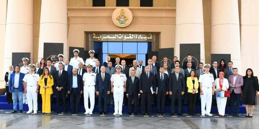 قائد القوات البحرية: نواصل تنفيذ خطط التطوير لتعزيز القدرات القتالية وتوطين التسليح والبناء البحري