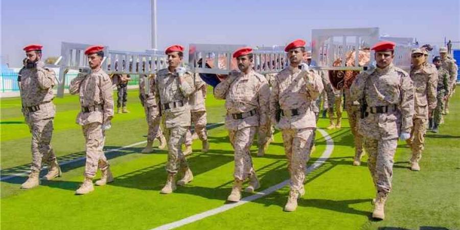 تشييع 75 شهيداً من أمن وشرطة شبوة بعد هجوم حوثي على مركز تدريبي
