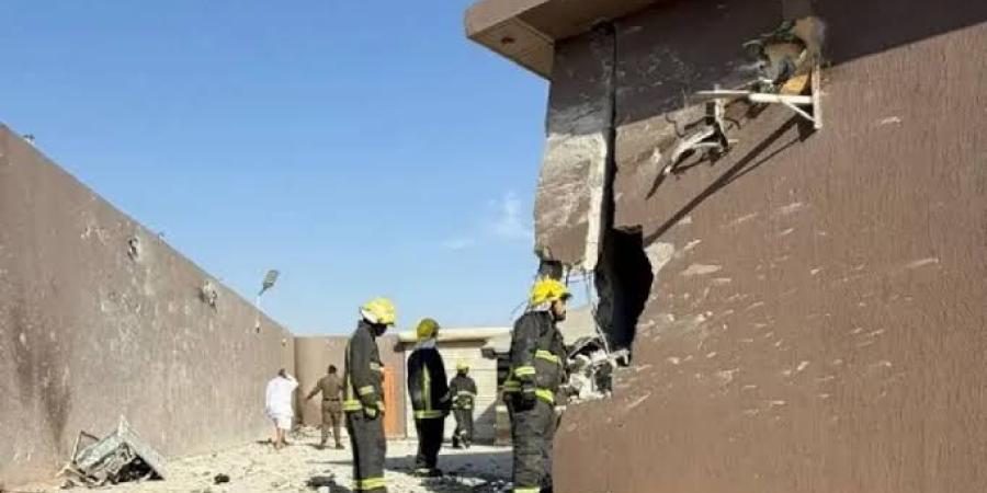 السعودية: وفاة شخصين وإصابة اثنين آخرين جراء سقوط شظايا مسيرة في حقل نفطي