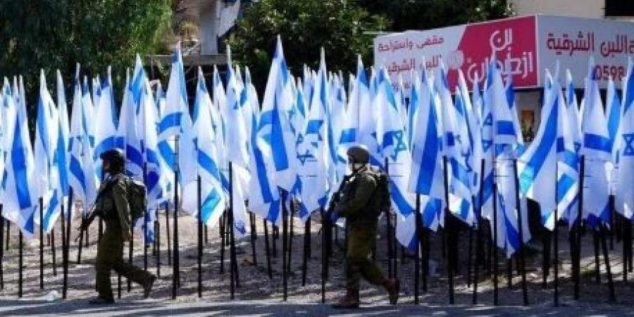 هيئة فلسطينية: حملات رفع أعلام إسرائيل بالضفة تكرس للحضور الاستيطاني