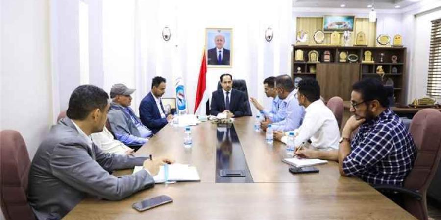 حشد واسع لمواجهة المشروع الإيراني.. البكري يلتقي قيادات مبادرة "جسد واحد" في الحجرية