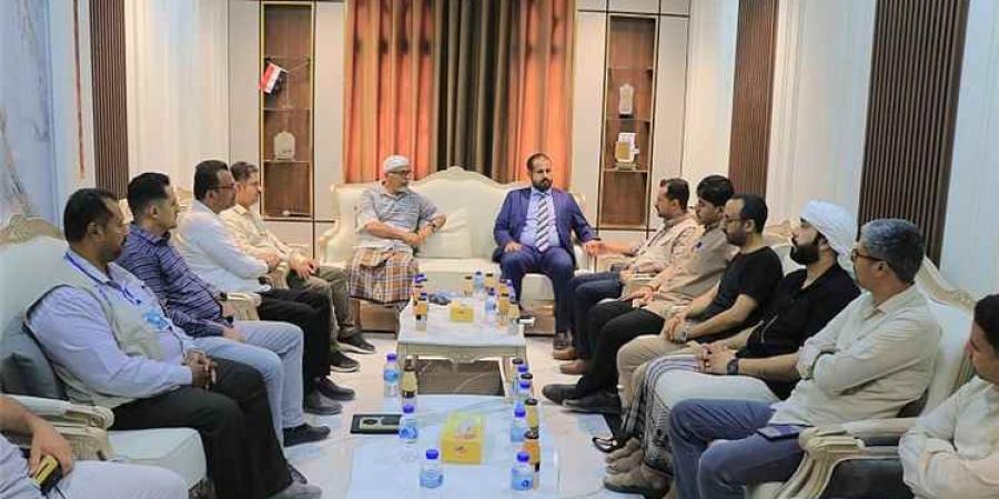 الجهوري يناقش بحضرموت تنفيذ مشروع لتعزيز الاقتصاد المحلي وتوفير فرص عمل مستدامة