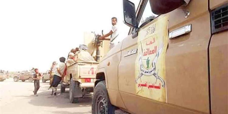العمالقة تطلق عملية عسكرية واسعة في باب المندب لتدمير تحصينات مليشيا الحوثي وفتح محاور تقدم جديدة