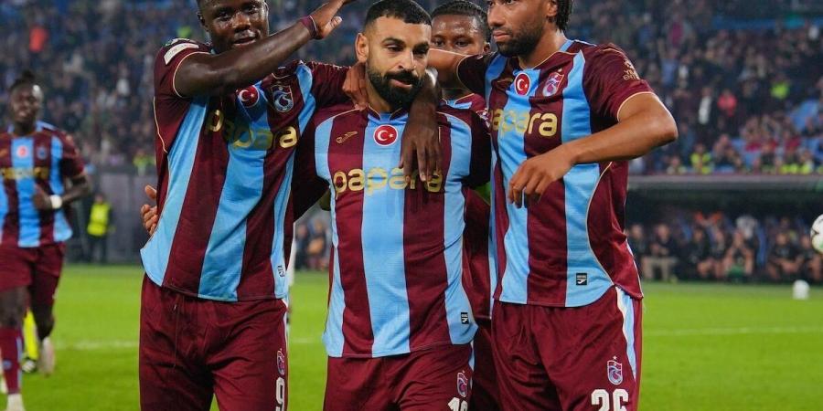 صلاح يسجل ويساعد طرابزون سبور على الفوز بهارتس في دوري المؤتمر