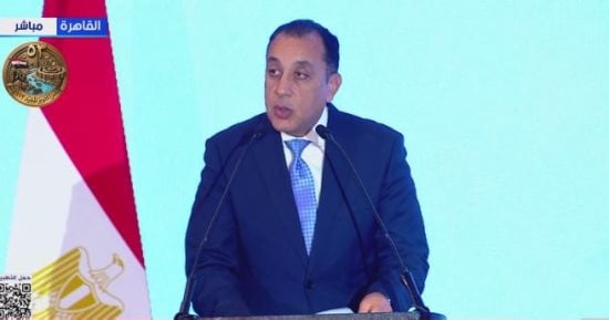 مدبولي يشهد توقيع 3 اتفاقيات بشأن تمويل وتنفيذ مشروع "دندرة" للطاقة الشمسية