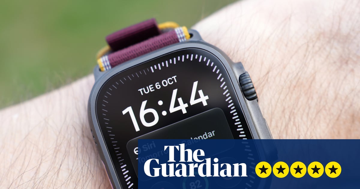 مراجعة Apple Watch Ultra 4: عمر بطارية أطول ولكنها لا تزال تنتظر ميزات جديدة