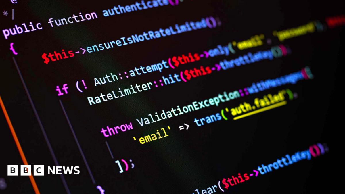 زوي كلاينمان: لغة PHP هي المعادل الإلكتروني للقنبلة غير المنفجرة