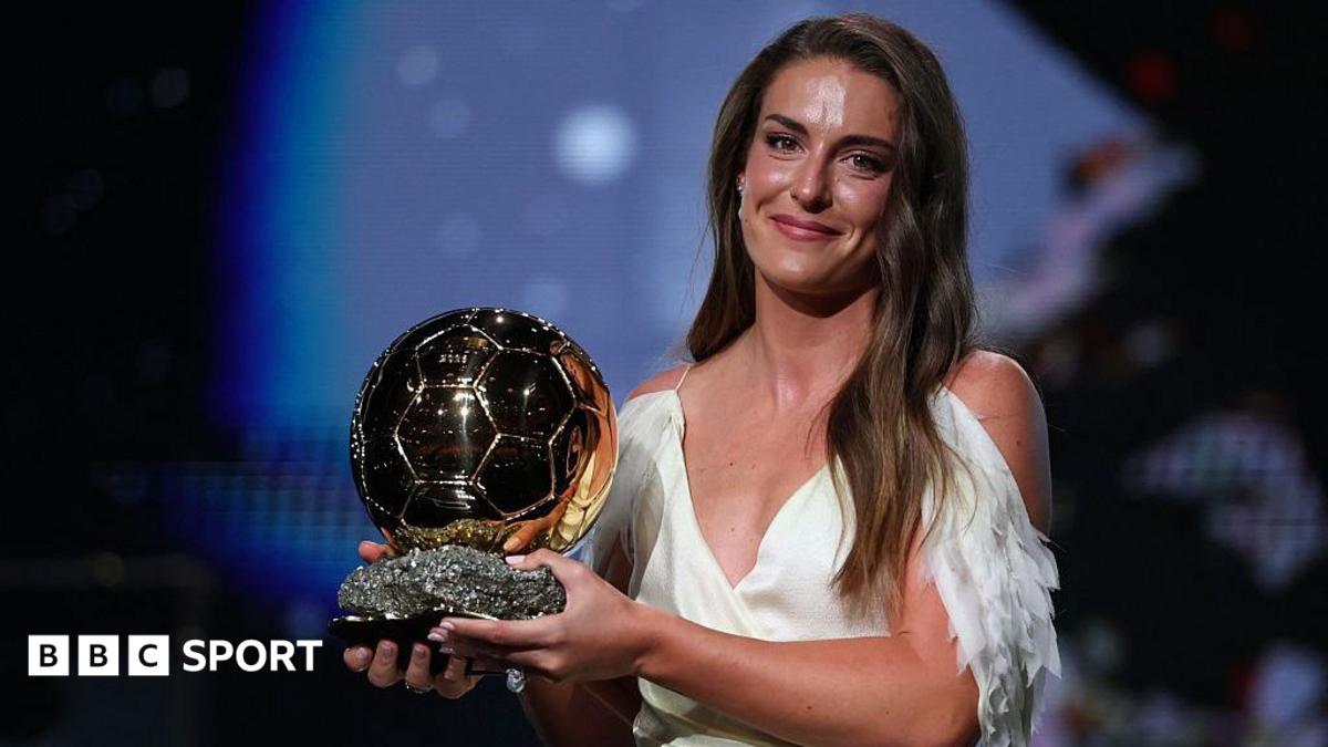 لاعب مدينة لندن بوتيلاس يفوز بالكرة الذهبية الثالثة ليعادل الرقم القياسي