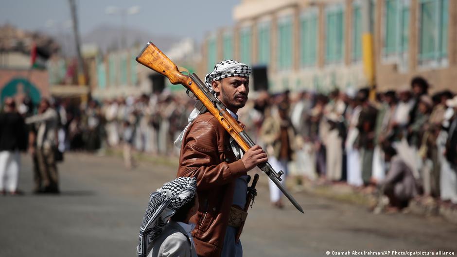 الحوثيون: قرار مصر عن دعم دفاعي للسعودية هو "إعلان حرب"